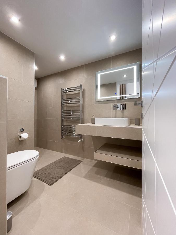 St Stephen Luxury Apartment Budapest Bagian luar foto