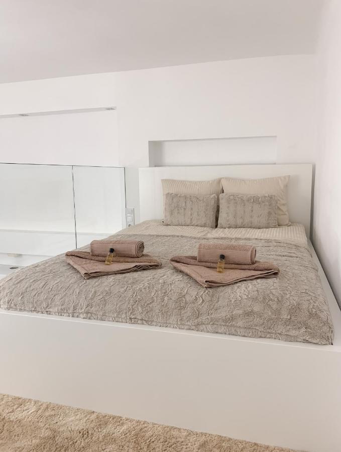 St Stephen Luxury Apartment Budapest Bagian luar foto